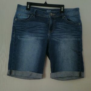 Ana Short